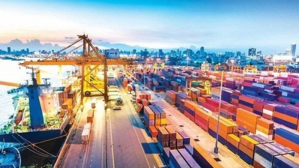 Vietnam’s trade surplus hits record high despite COVID-19