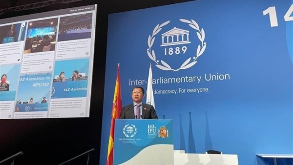 Vietnamese delegation attends 143rd IPU Assembly, related meetings