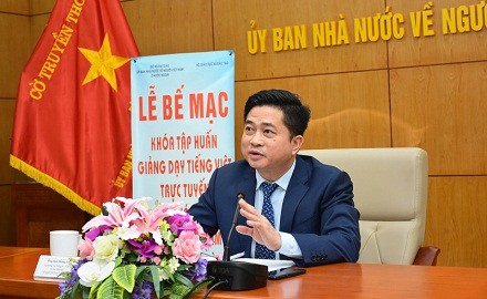 Mother language training course for overseas Vietnamese teachers wraps up