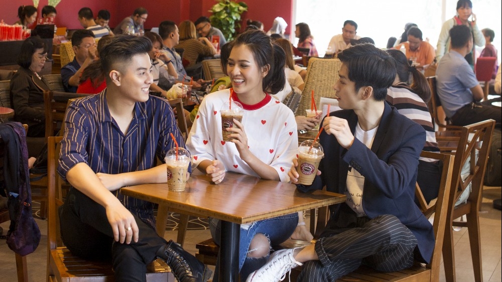 Vietnam’s coffee shops boom amid business closures