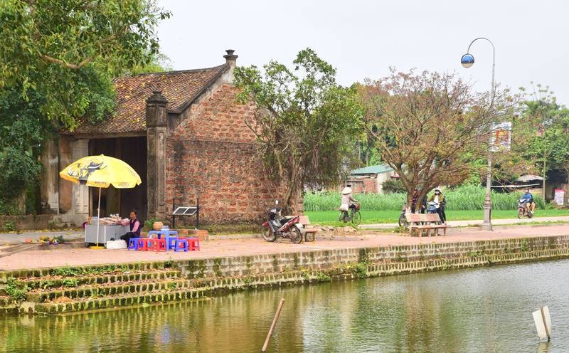 Duong Lam, a typical northern Vietnam village