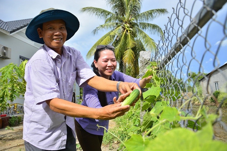 Từ nguồn vốn chính sách hỗ trợ cho đồng bào dân tộc, nhiều mô hình chuyển đổi sản xuất nông nghiệp hiệu quả giúp đời sống đồng bào Khmer đã có những bước chuyển tích cực. (Ảnh: Phương Nghi)