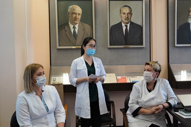 Vietnamese PhD student at Moscow Medical University Truong Thi Tuyet at the exchange. (Photo: VNA )