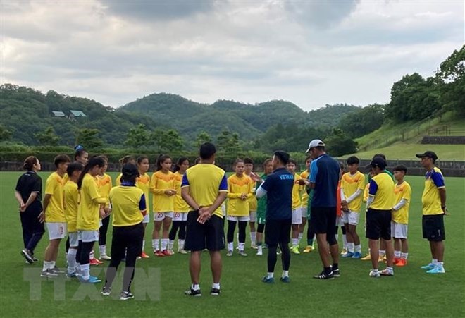 Women’s U18 football team of Vietnam train in Japan | Culture - Sports  | Vietnam+ (VietnamPlus)