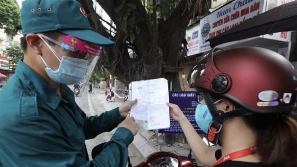 Ha Noi tightens control of travel permits during social distancing