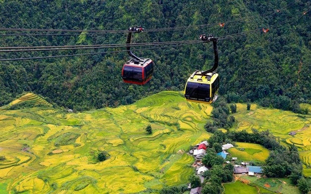 The cable car system will give tourists a breathtaking view of terraced rice fields on the way to Mount Fansipan. (Source: VNA)