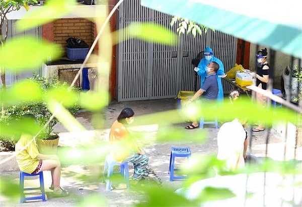 COVID-19 in Viet Nam: Additional 13,137 new cases on September 5