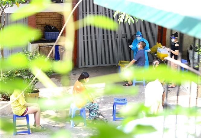 COVID-19 in Viet Nam: Additional 13,137 new cases on September 5