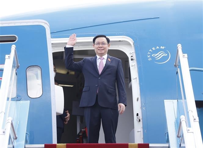 Chủ tịch Quốc hội Vương Đình Huệ rời Hà Nội, lên đường dự WCSP5, thăm và làm việc với EP, Bỉ và Phần Lan. (Nguồn: TTXVN)
