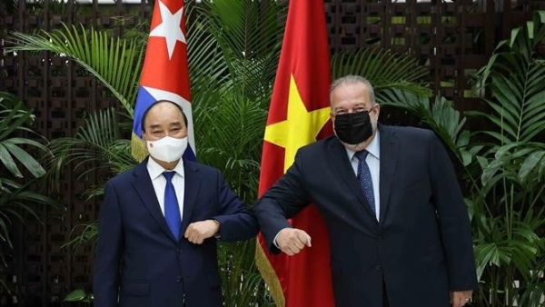 President Nguyen Xuan Phuc meets Cuban Prime Minister Manuel Marrero Cruz