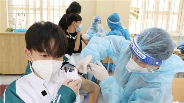 Viet Nam outperforms regional countries in COVID-19 vaccination race
