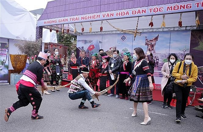 Hmong Ethnic Cultural Festival: Convergence of Hmong Ethnic cultural colours Hmong Ethnic Cultural Festival: Convergence of Hmong Ethnic cultural colours