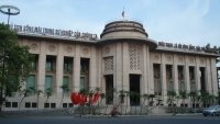 foreign banks assure continued presence in vietnam