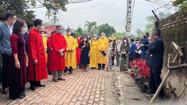 Foreign envoys join Lunar New Year experience in Ha Noi