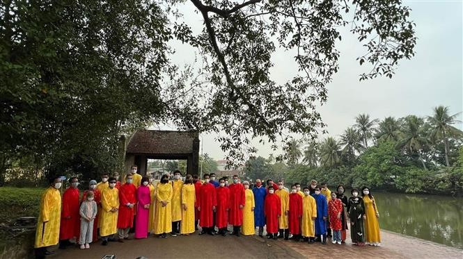 Foreign envoys join Lunar New Year experience in Ha Noi