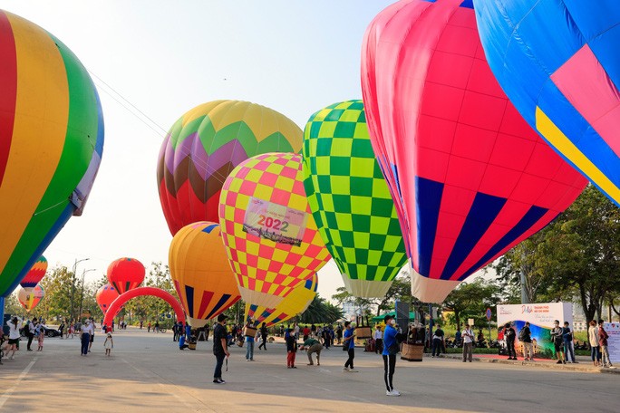 A festival for hot air balloons, yachts and water sports, the first of its kind, kicks off on January 22 to celebrate the first founding anniversary of Thu Duc City in Ho Chi Minh City. (Photo: nld.com.vn)