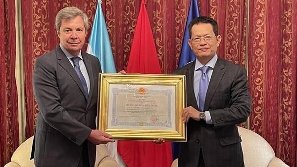 Former Argentine Ambassador to Viet Nam honoured with Friendship Order