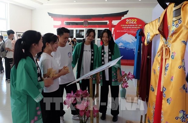 The Vietnam-Japan Cultural Exchange Festival attracts youths. (Source: VNA)