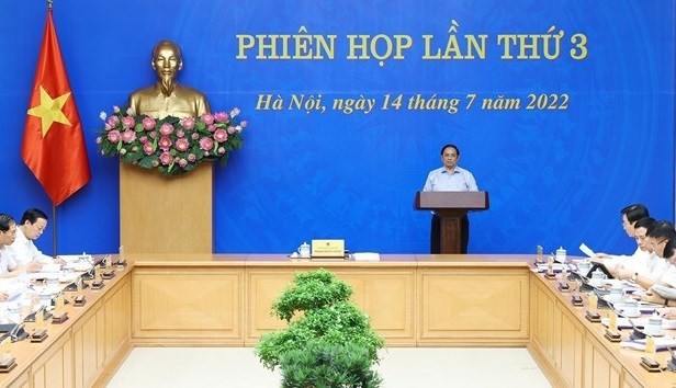 Prime Minister Pham Minh Chinh speaks at the third meeting of the national steering committee for implementing the commitments. (Source: VNA)