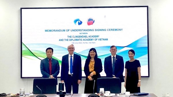 Signing Ceremony of Memorandum of Understanding on cooperation between Diplomatic Academy of Vietnam and Clingendael Academy