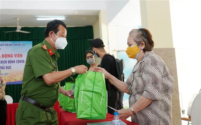 'No one is left behind': Viet Nam provides support for foreigners amid COVID-19 pandemic