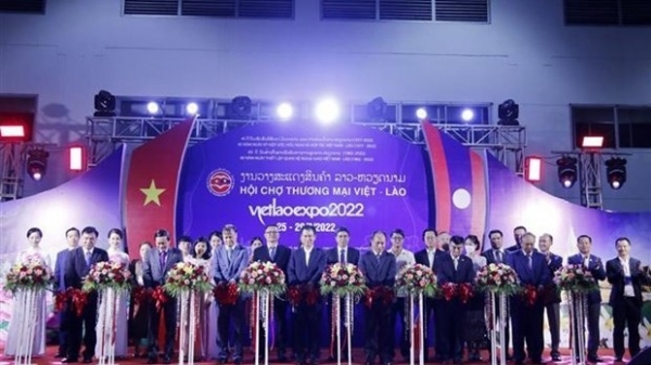 Vietnam-Laos expo helps boost bilateral trade