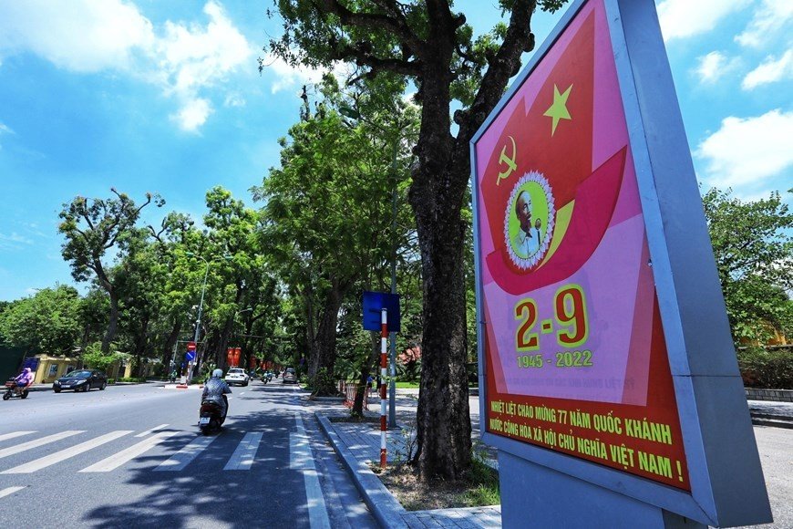 Hanoi adorned with national flags and flowers to celebrate 77th ...