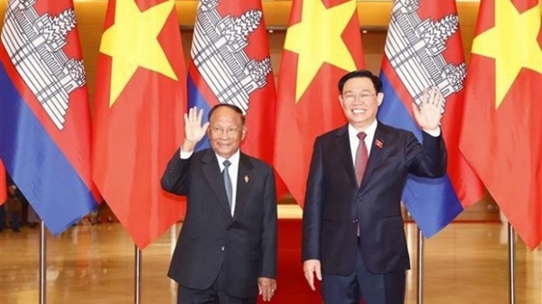 Top Vietnamese and Cambodian legislators hold talks