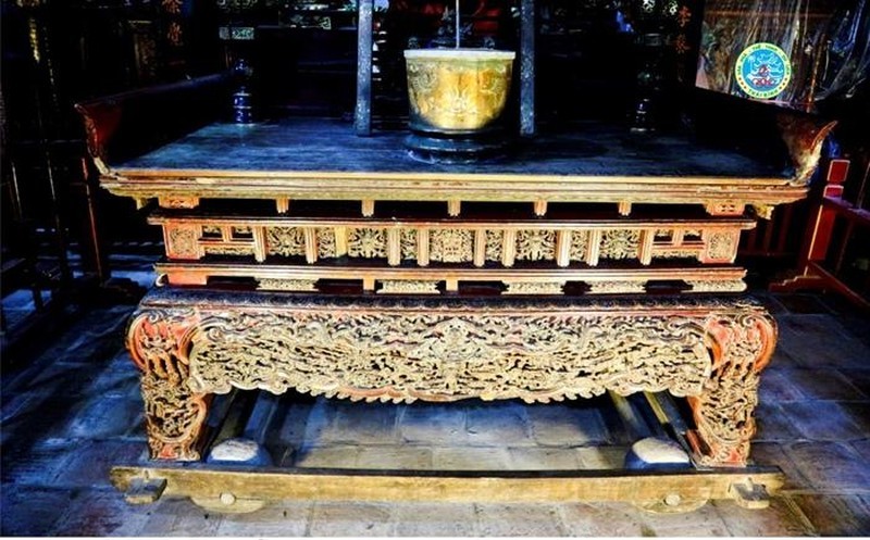 The altar in Keo Pagoda was recognised as a national treasure. (Source: baovanhoa.vn)