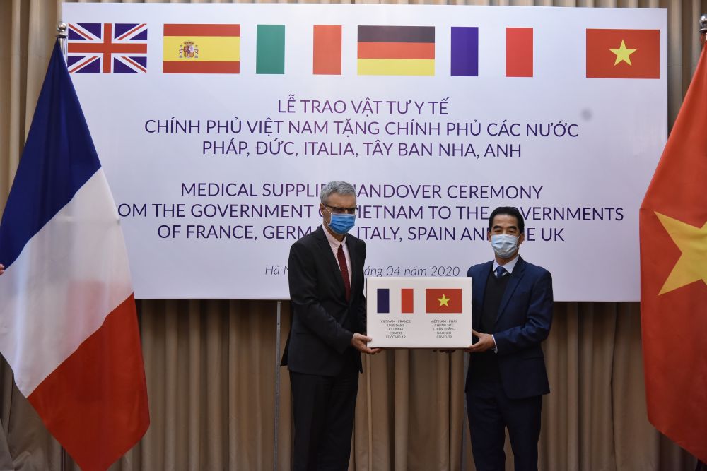 Việt Nam đã hỗ trợ khẩu trang, vật tư y tế, tài chính cho 51 quốc gia và tổ chức quốc tế ứng phó với đại dịch Covid-19
