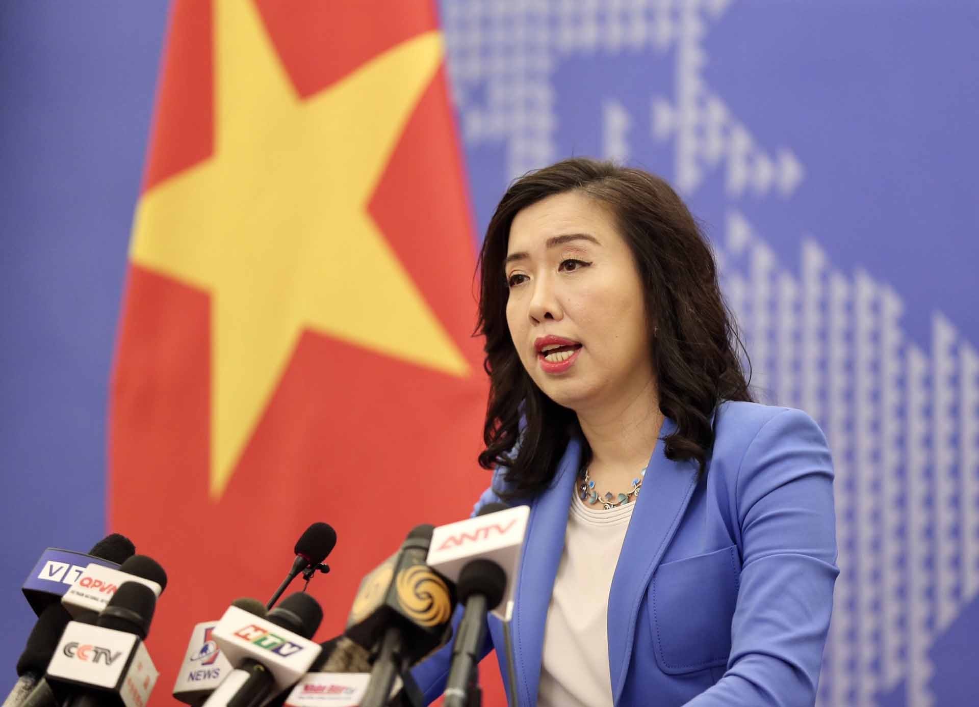 Người phát ngôn Bộ Ngoại giao Lê Thị Thu Hằng. Người phát ngôn Bộ Ngoại giao Lê Thị Thu Hằng.
