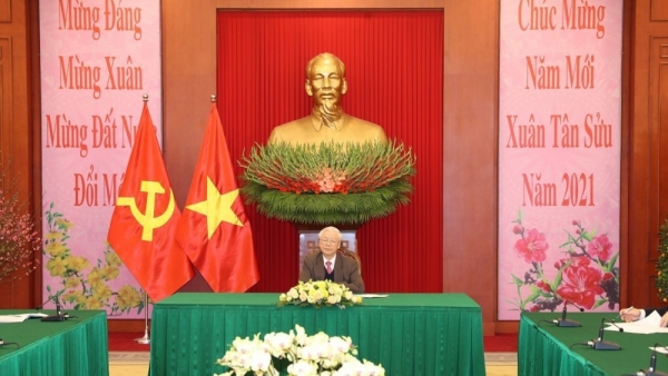 Top Vietnamese, Chinese leaders hold phone talks on February 8