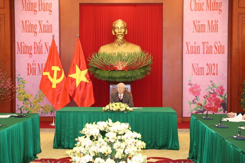 Top Vietnamese, Chinese leaders hold phone talks