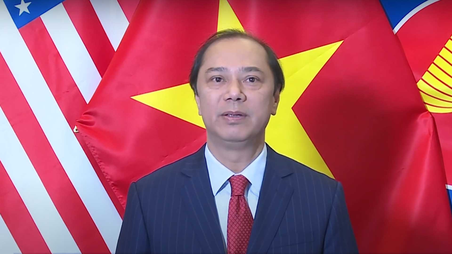 Đại sứ Nguyễn Quốc Dũng.