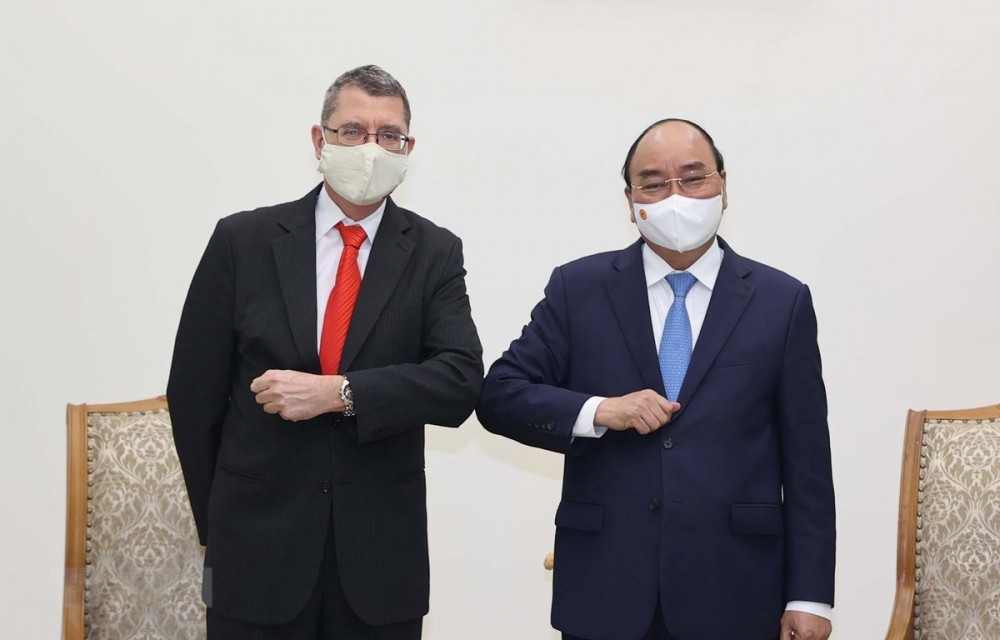 Prime Minister Nguyen Xuan Phuc receives Austrian Ambassador, AT&S executive