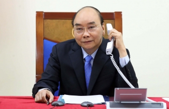 PM Phuc holds phone talks with Indian counterpart over COVID-19 fight, bilateral ties