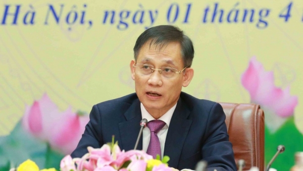 Viet Nam prioritises special solidarity with Laos: Chairman Le Hoai Trung
