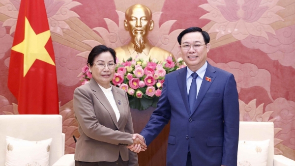 National Assembly Chairman hopes for stronger ties between Vietnamese, Lao court systems