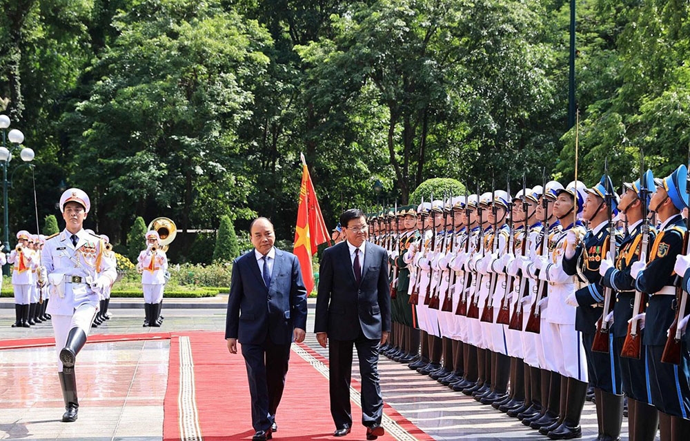 Welcome ceremony for top Lao leader in Hanoi