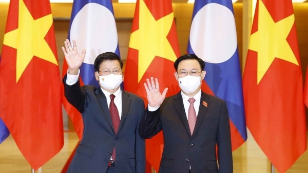 Vietnamese National Assembly Chairman meets top Lao leader