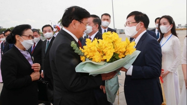 Lao Party leader Thongloun Sisoulith wraps up Viet Nam visit