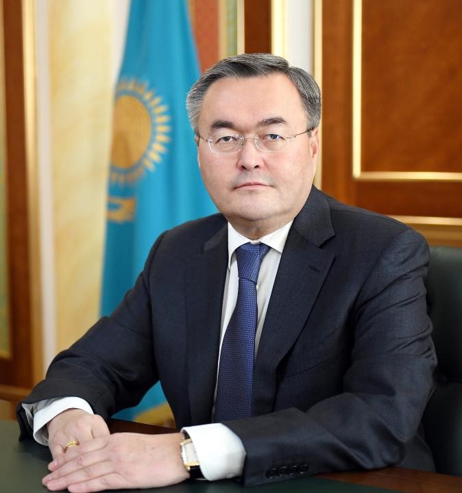 Phó Thủ tướng, Bộ trưởng Ngoại giao Kazakhstan Mukhtar Tileuberdi.