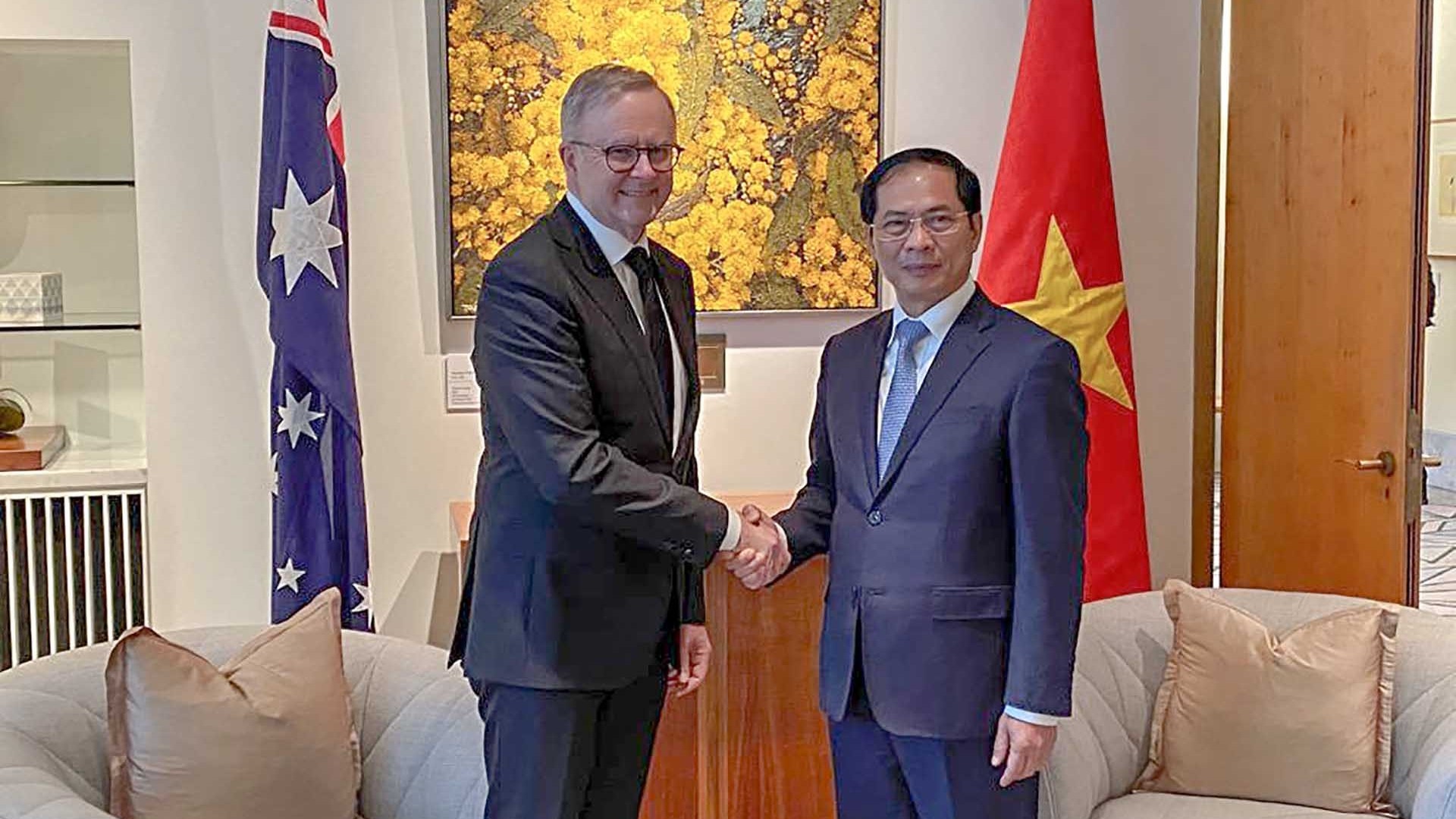 Australia considers Vietnam as important partner in the region