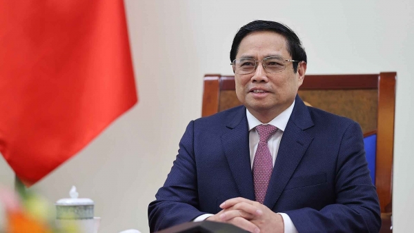 Prime Minister Pham Minh Chinh holds phone talks with Chinese counterpart