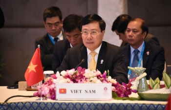 Deputy PM, FM Minh underlines strategic significance of ASEAN solidarity, unity at regional meetings