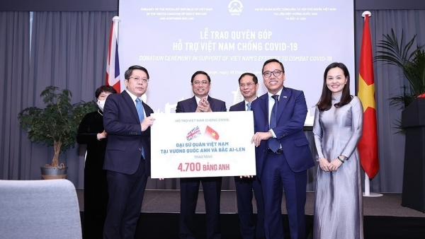 Prime Minister Pham Minh Chinh meets Vietnamese community in UK