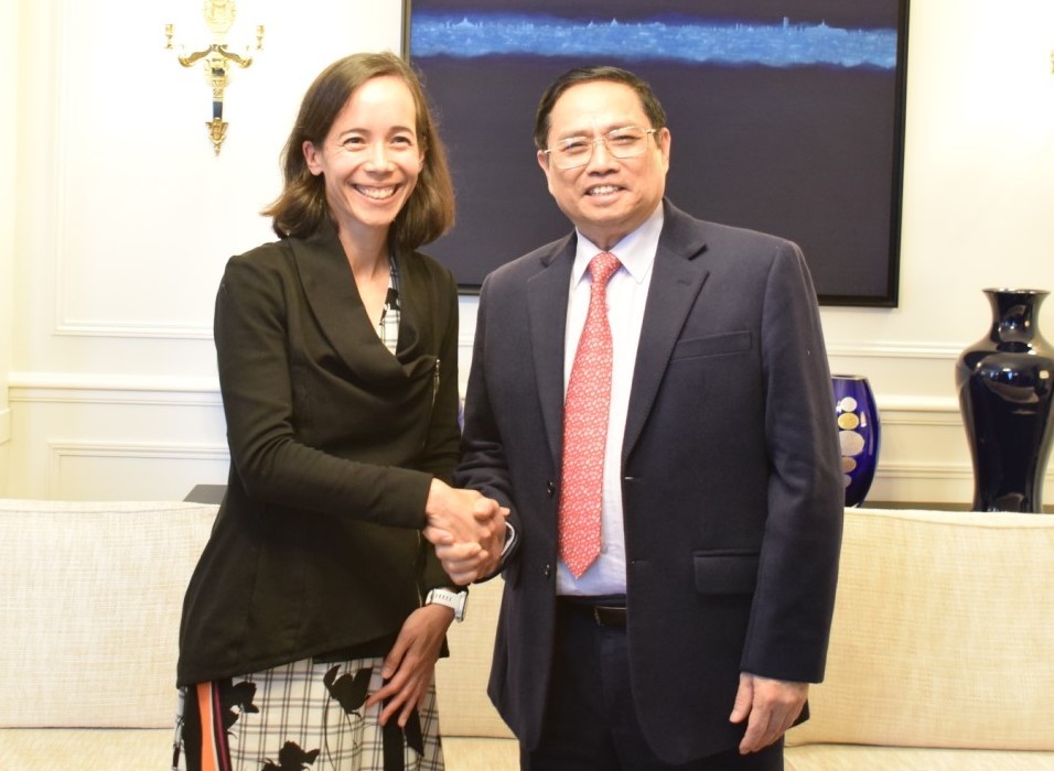 Prime Minister Pham Minh Chinh meets COVAX Facility Managing Director Aurélia Nguyen