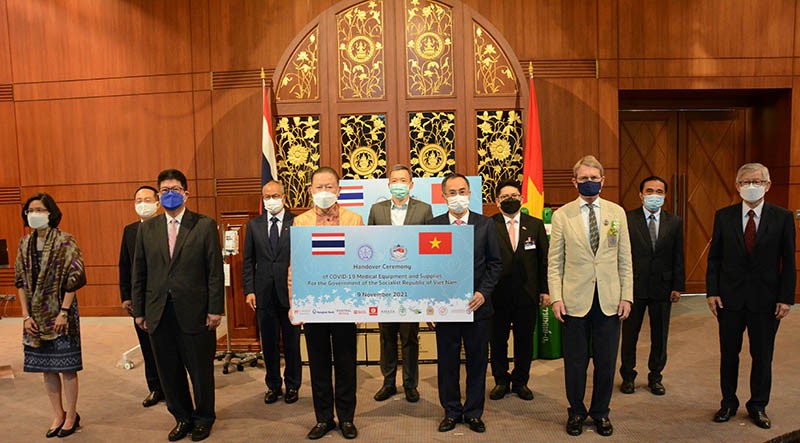 Thailand helps Viet Nam with medical supplies in COVID-19 combat Thailand helps Viet Nam with medical supplies in COVID-19 combat