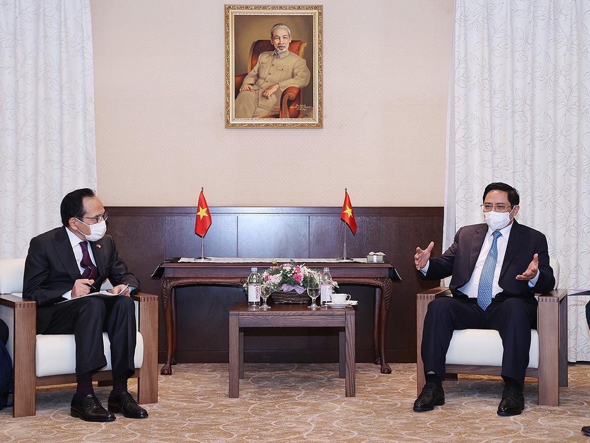 Prime Minister Pham Minh Chinh affirms policy of quickly removing obstacles for foreign businesses