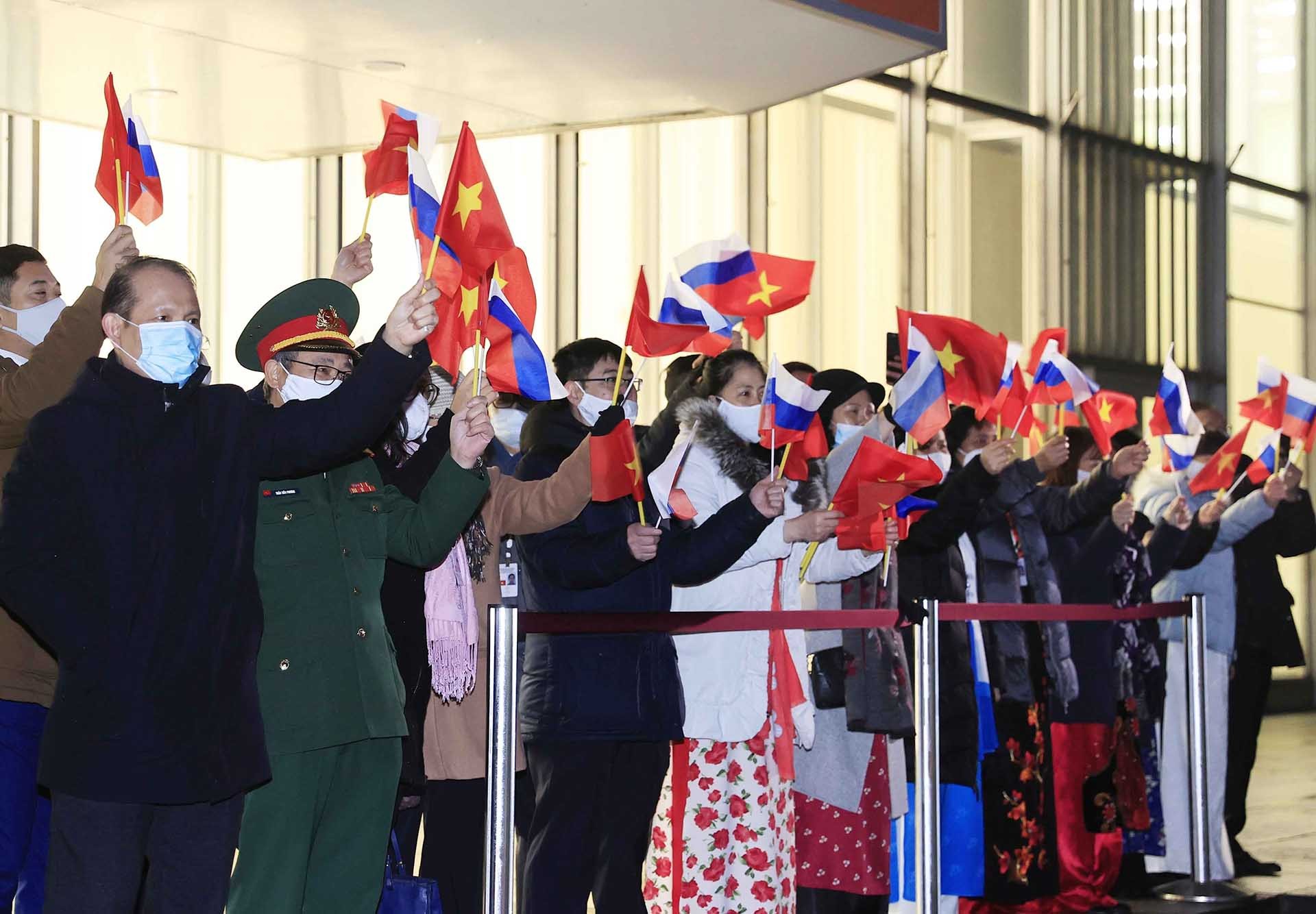 President Nguyen Xuan Phuc arrives in Moscow, beginning official visit to Russia